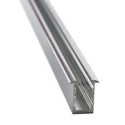 6063 T5 anodizaram D de prata dão forma a perfis da escada da liga de alumínio de 5.8m