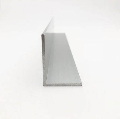 Perfis de alumínio da extrusão do padrão desigual em forma de L do ângulo
