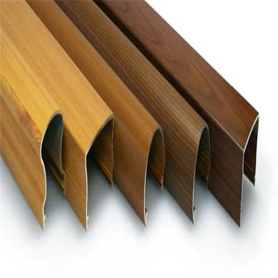 A madeira transfere os perfis de alumínio da extrusão do padrão de ISO de 4mm